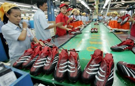 waar staan adidas fabrieken|where are adidas shoes made.